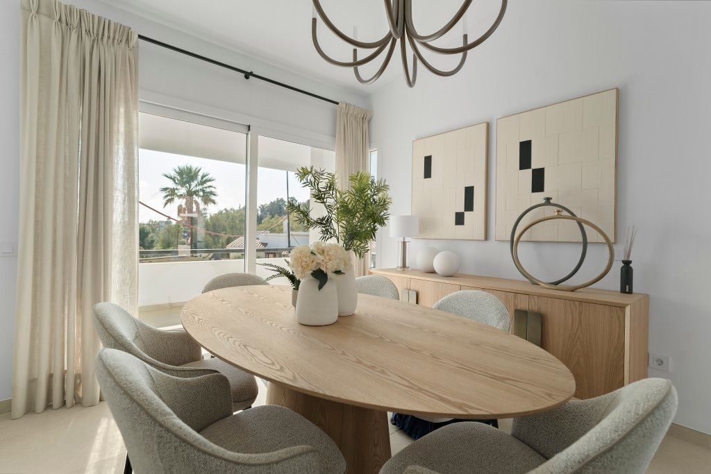 Property photo 3 of 20 8-Dining Room