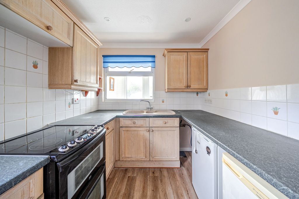 Property photo 3 of 16 1441581-7-69d77Da...