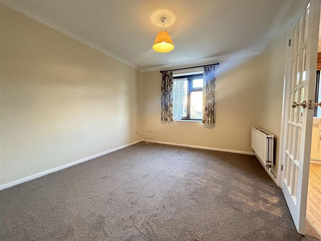 Property photo 2 of 6