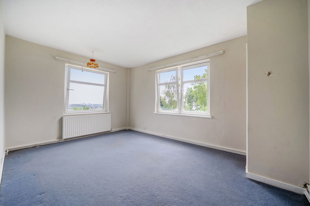 Property photo 2 of 17 Picture No. 06