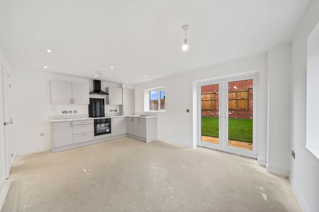 Property photo 3 of 30