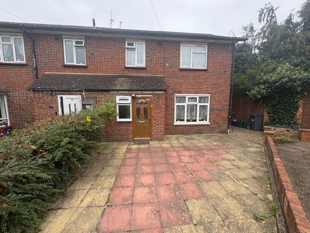 Property photo 1 of 9 Three Bedroom Semi Detached House For Sale In Feltham Tw13