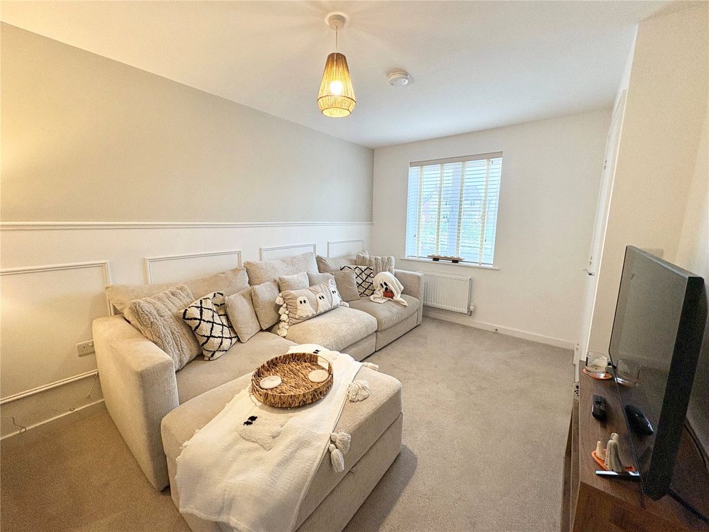 Property photo 2 of 15 Picture No. 04