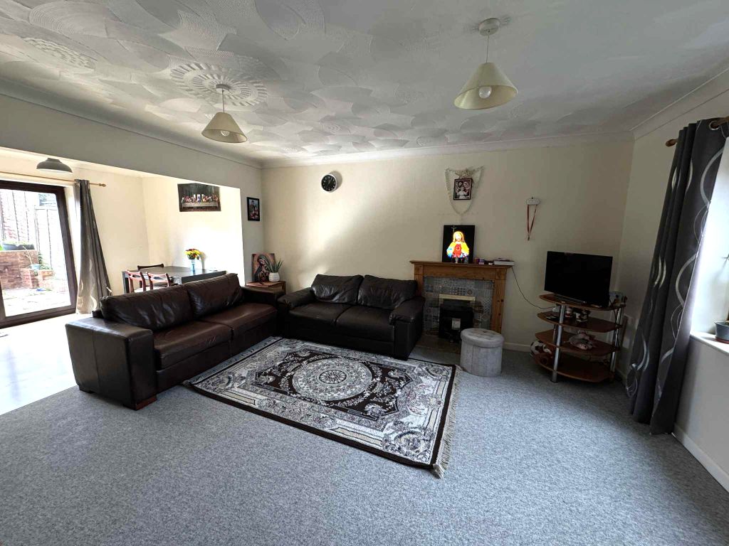 Property photo 2 of 4