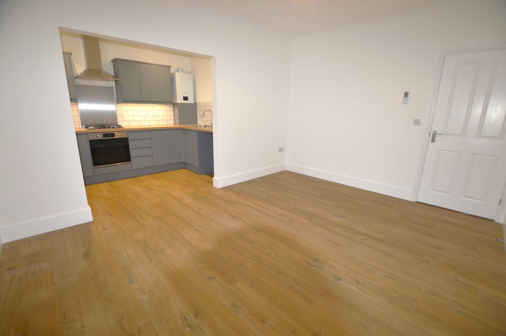 Property photo 3 of 11 Picture No. 25