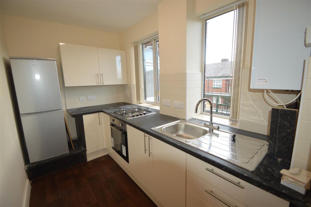 Property photo 3 of 7