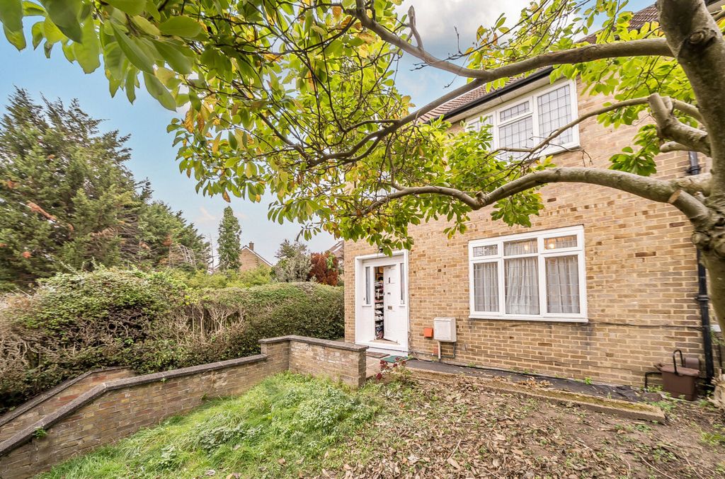 Property photo 2 of 21