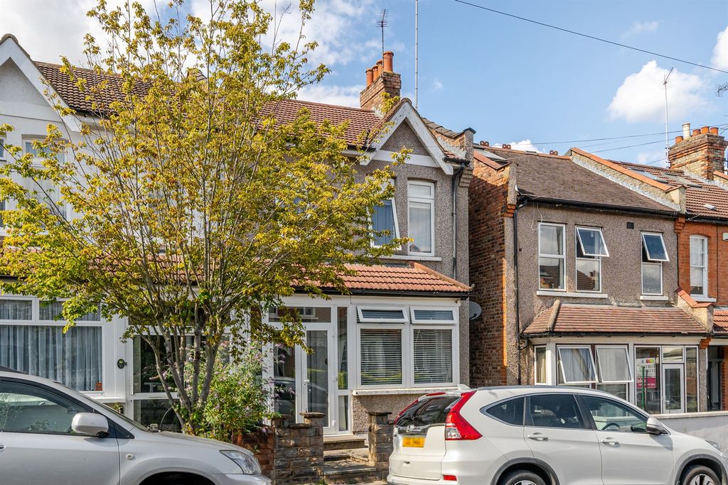 Property photo 1 of 12