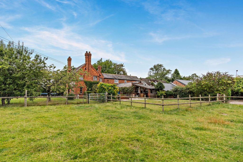 Property photo 3 of 25