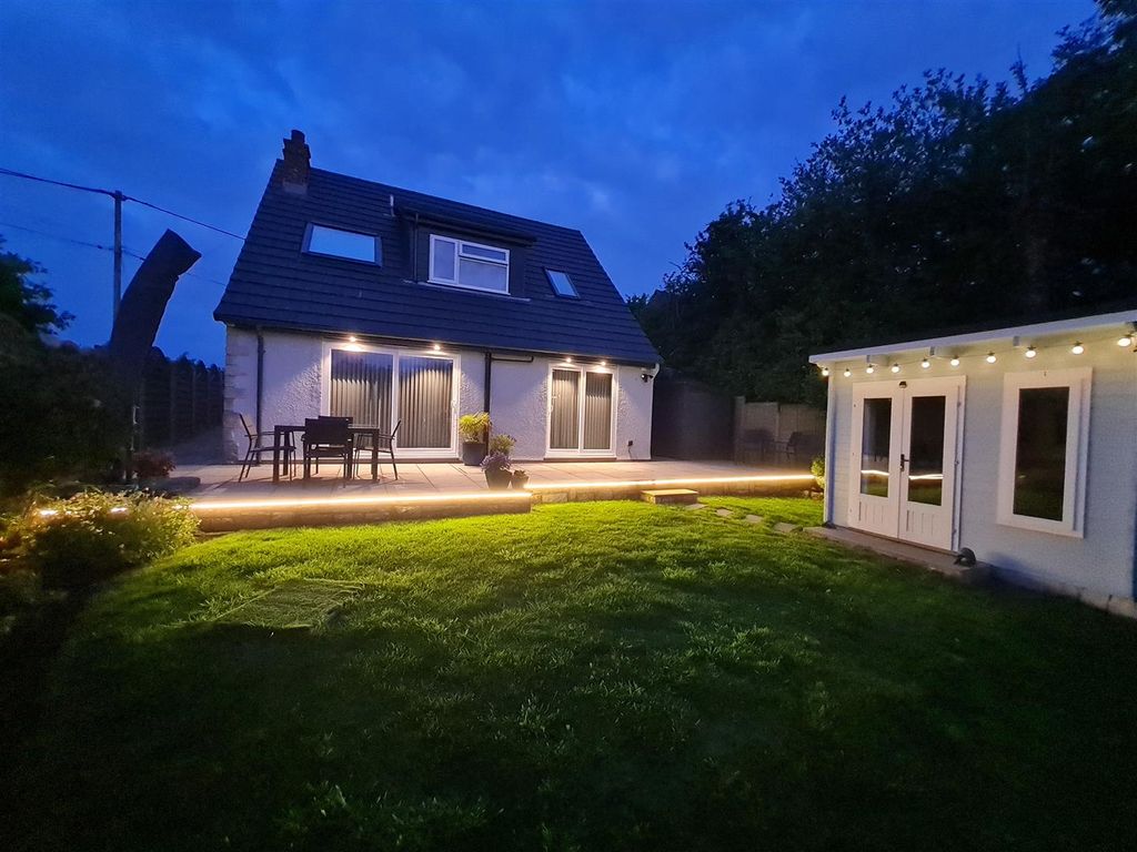 Property photo 3 of 27 The Hollies Night Photo.Jpg