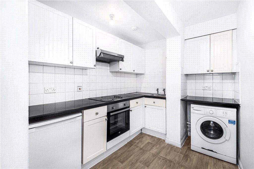 Property photo 3 of 13 Kitchen