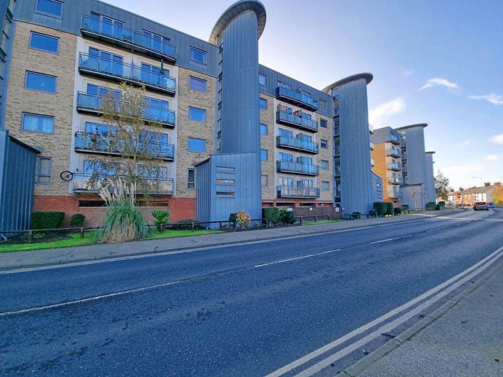 Property photo 2 of 16