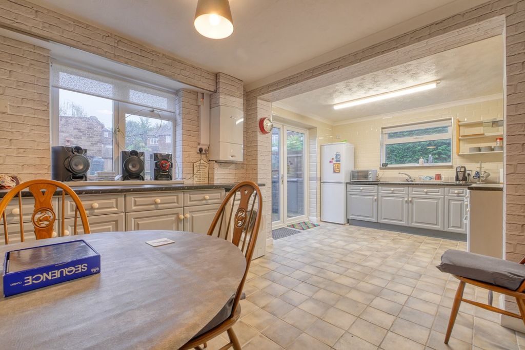 Property photo 3 of 22