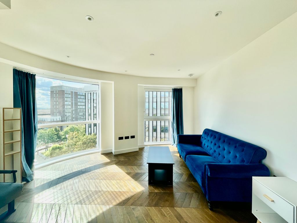 Property photo 2 of 8