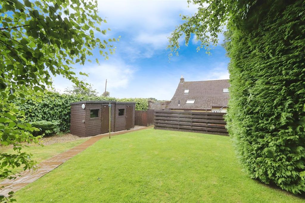 Property photo 3 of 23