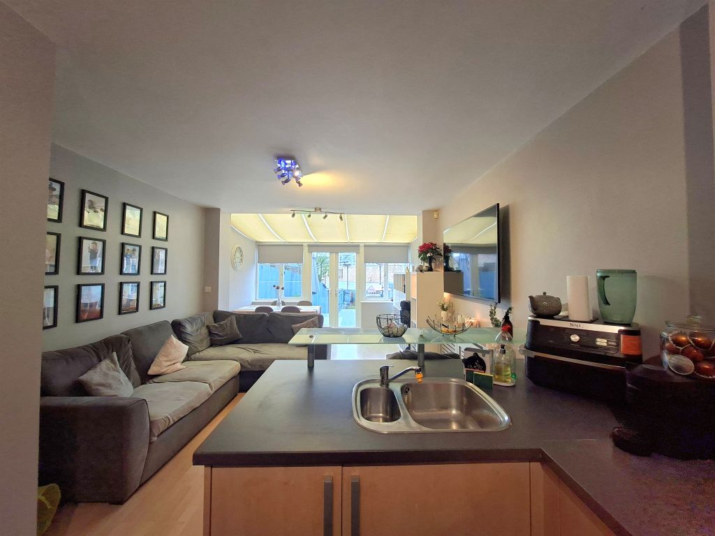 Property photo 3 of 5