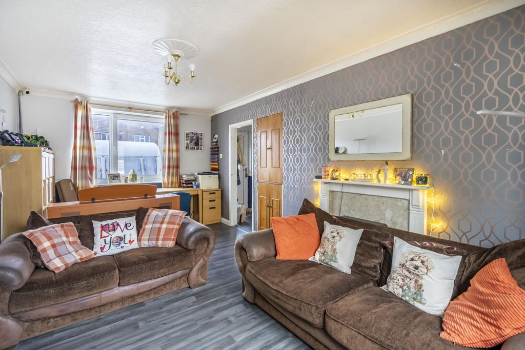 Property photo 2 of 12 Living Room