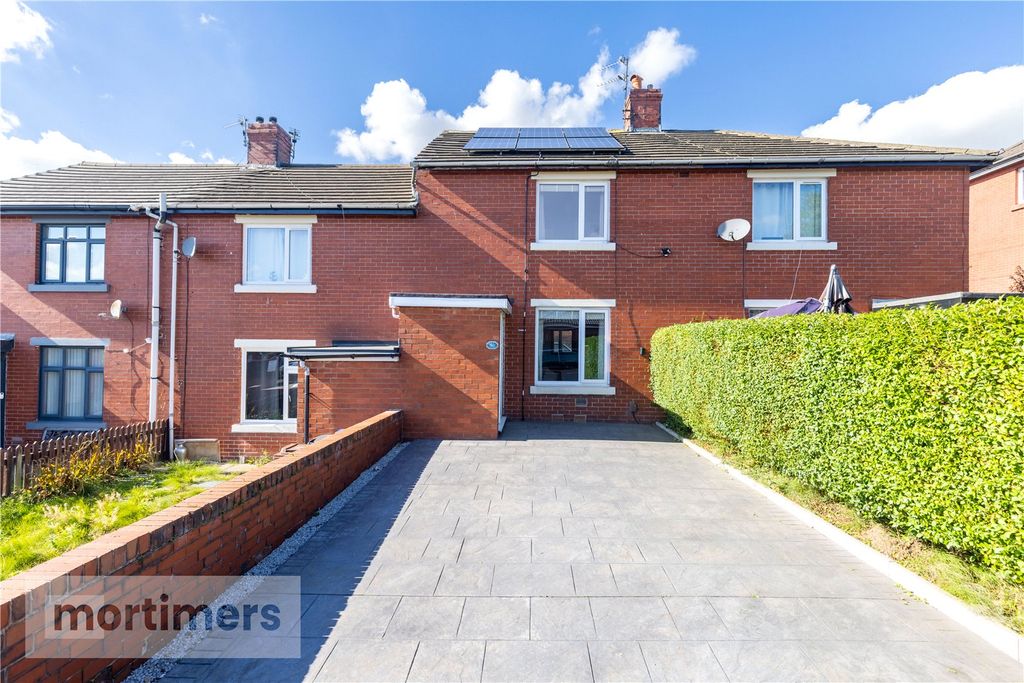 Property photo 1 of 18 Front External