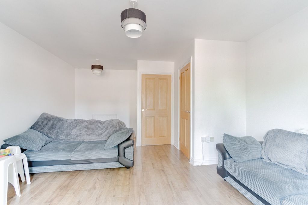 Property photo 3 of 10 Picture No. 09