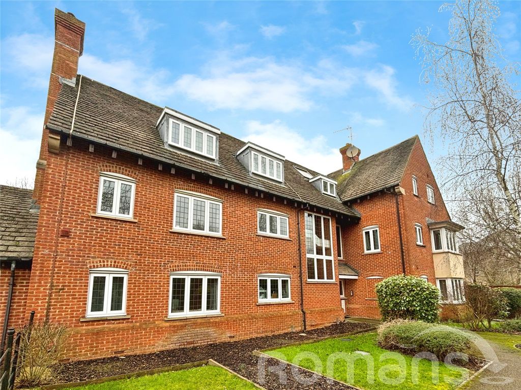 Property photo 1 of 9 Front