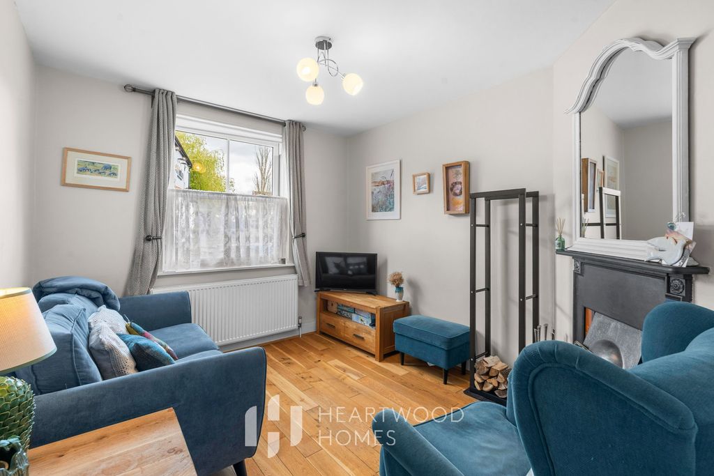Property photo 2 of 18