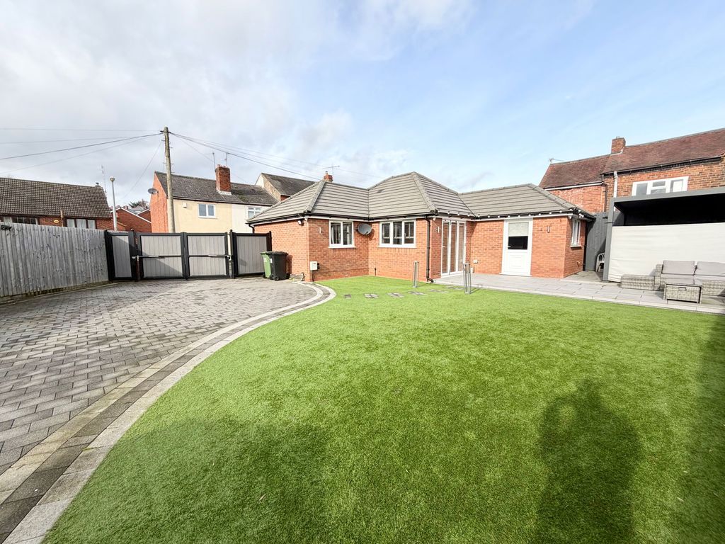 Property photo 3 of 25