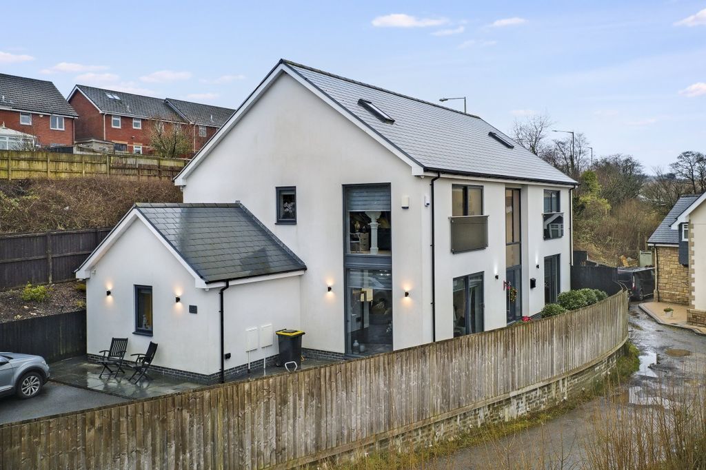 Property photo 1 of 29