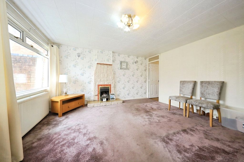 Property photo 2 of 17 Photo