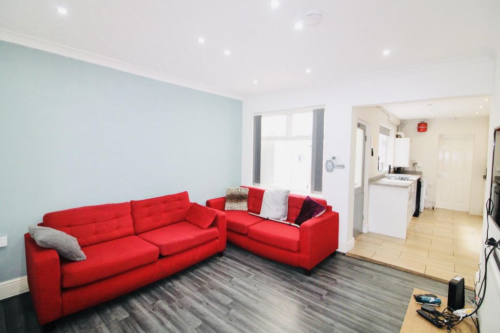 Property photo 3 of 13 Living Room