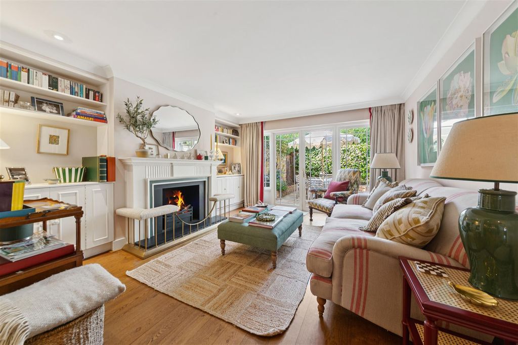 Property photo 1 of 13 Bute Gardens, W6 7DX-7.Jpg