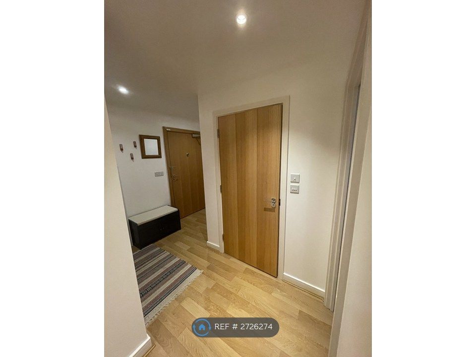 Property photo 2 of 35