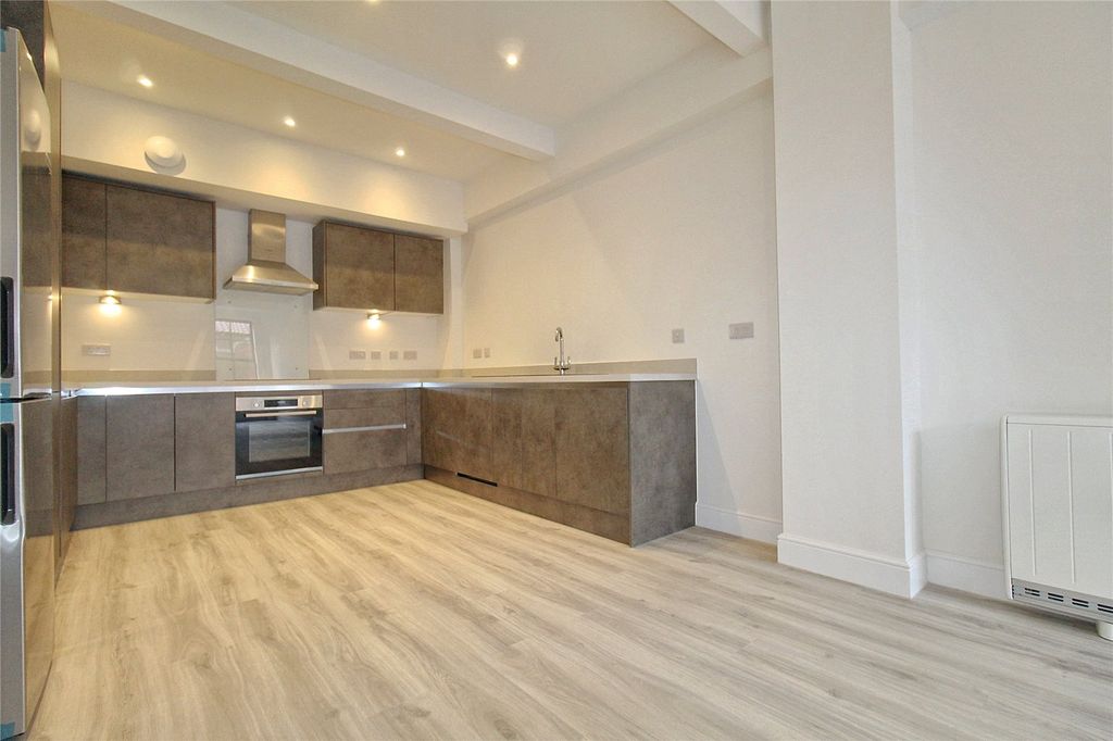 Property photo 3 of 22 Picture No. 03