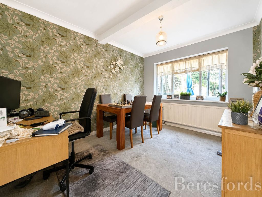 Property photo 3 of 16 Picture No. 25