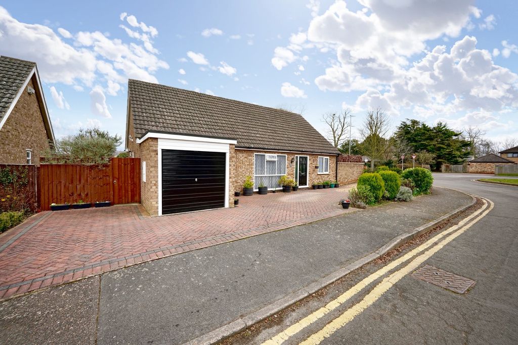 Property photo 1 of 12