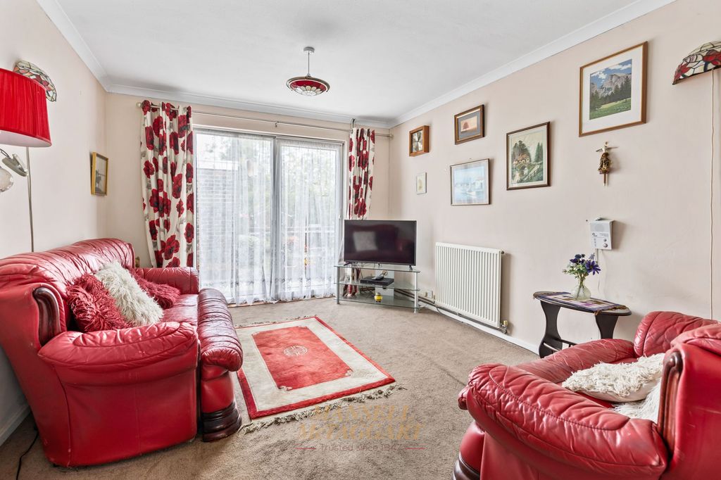 Property photo 2 of 18