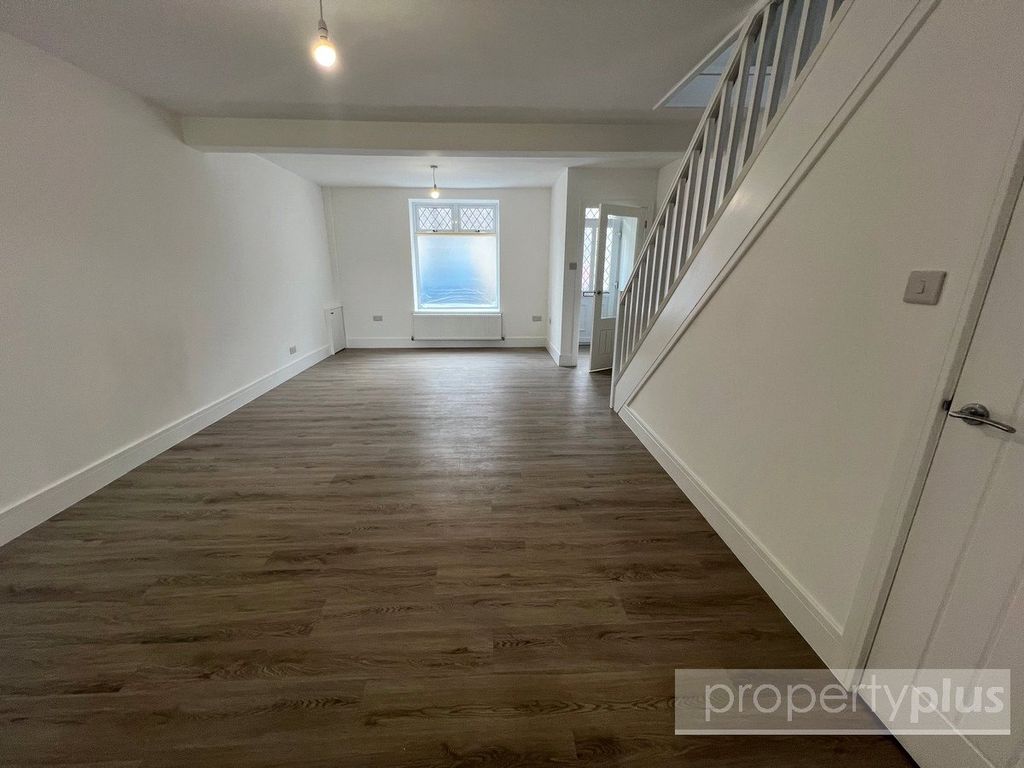 Property photo 2 of 16 Picture No. 06