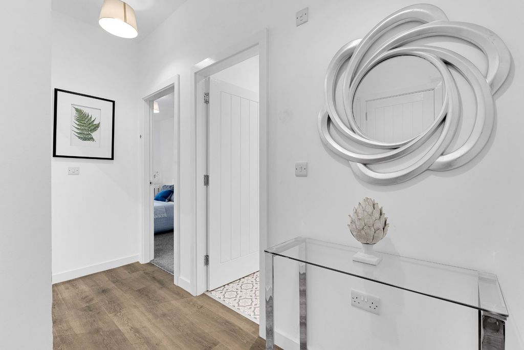 Property photo 3 of 19 Picture No. 12