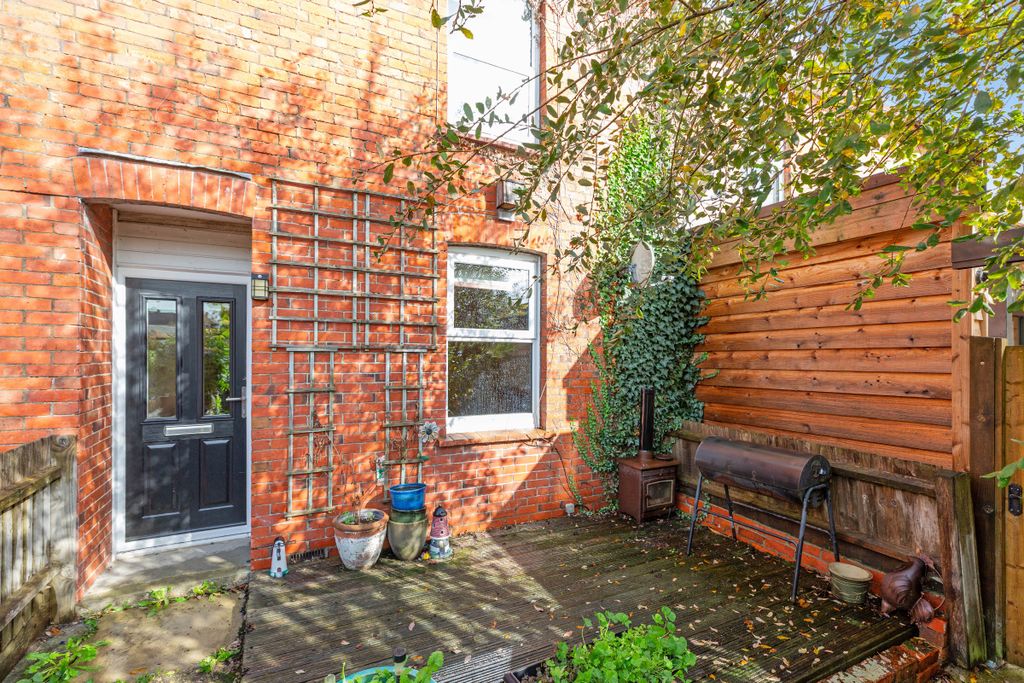 Property photo 1 of 25