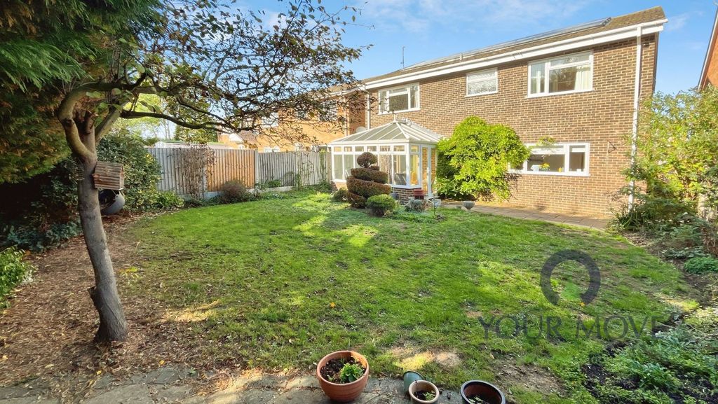 Property photo 3 of 19 Garden