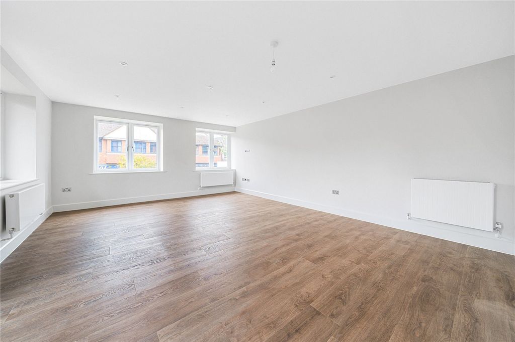 Property photo 3 of 10 Picture No. 02