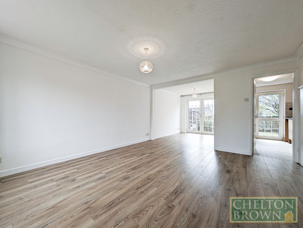 Property photo 3 of 25 Living/Dining