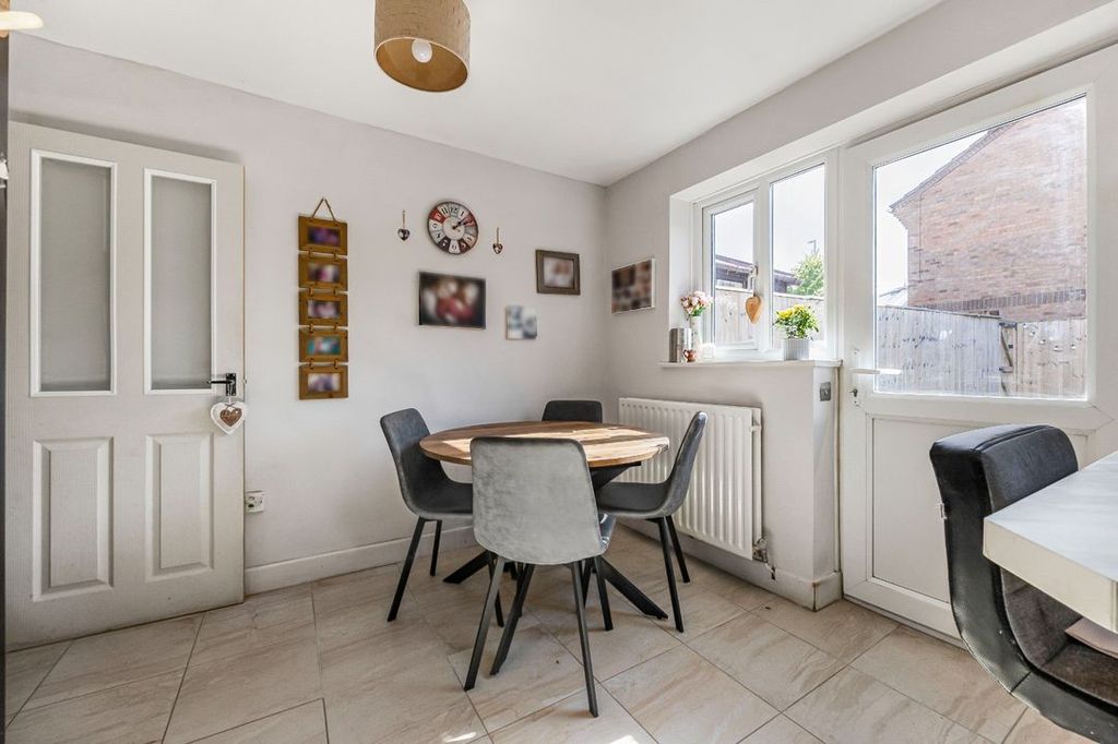 Property photo 3 of 18 Dining