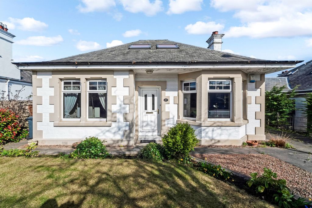 Property photo 1 of 21 Front