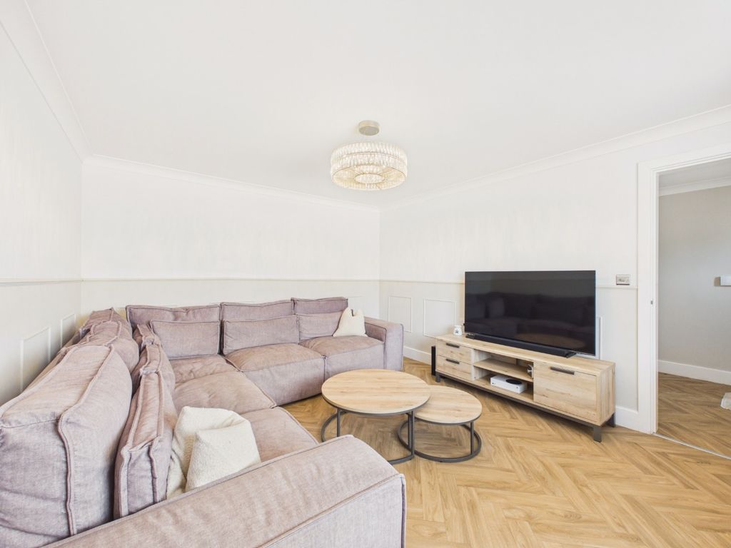 Property photo 1 of 13 4897941