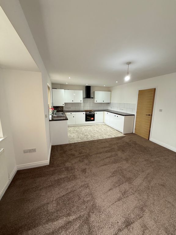 Property photo 2 of 18 Property