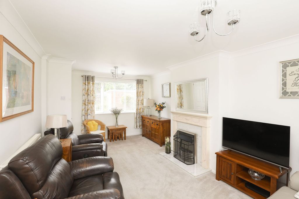 Property photo 2 of 19