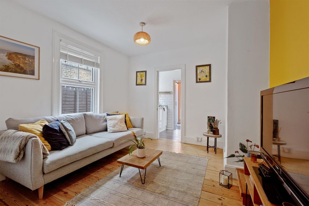 Property photo 3 of 10
