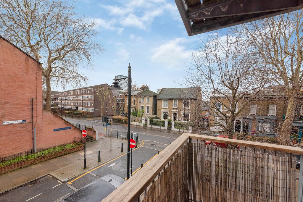 Property photo 2 of 14 Photo 12