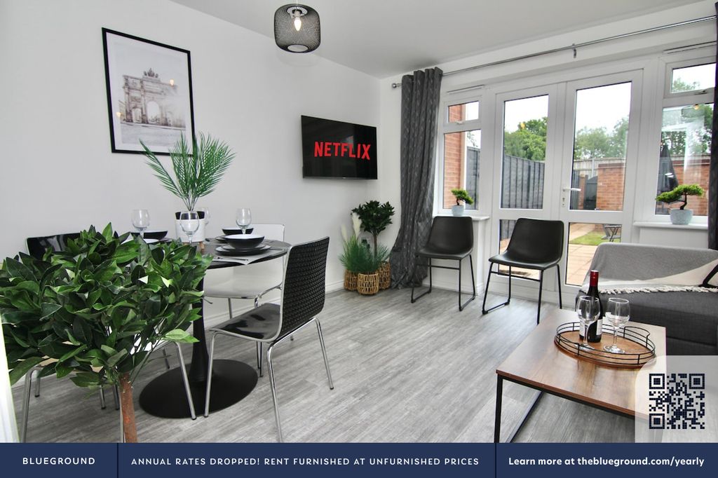 Property photo 3 of 34 Dining Area