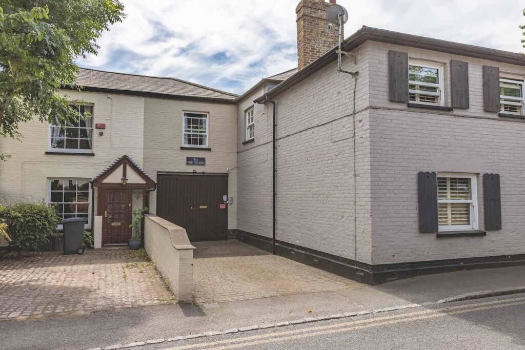Property photo 2 of 18